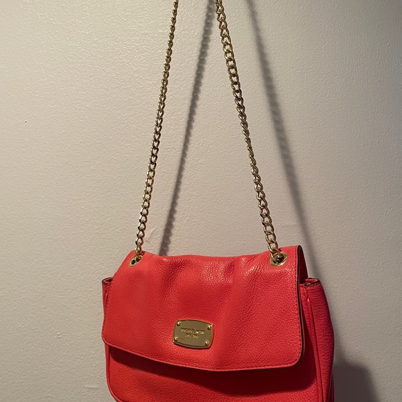 Michael Kors Coral Gold Chain Shoulder Bag - Picture 9 of 11